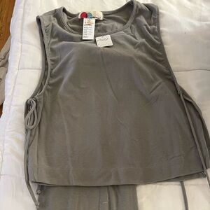 Grey free peoples beach set